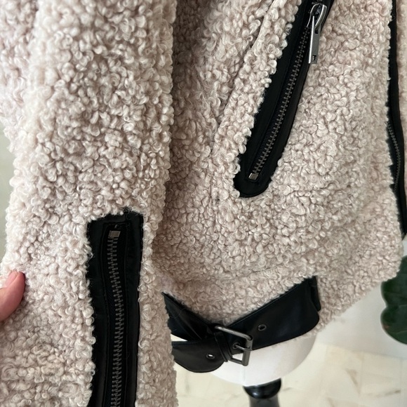 ZARA | Woman | Teddy Faux Shearling Moto Biker Jacket | Size M 🍁🍂 🏍️ - Picture 9 of 16